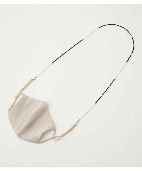 crie conforto（クリーコンフォルト）の「バイカラービーズマスクチェーン（マスク・レディース・ブラック/オレンジ/ブルー/グリーン・FREE）」の2枚目の写真