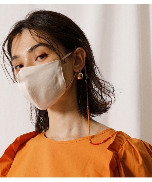 crie conforto（クリーコンフォルト）の「バイカラービーズマスクチェーン（マスク・レディース・ブラック/オレンジ/ブルー/グリーン・FREE）」の9枚目の写真