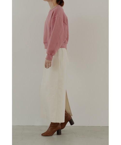 LA PEAU DE GEM（ラポドゥジェム）の「【LA PEAU DE GEM】クロップドスウェットプルオーバー（スウェット・レディース・ブラック/ピンク・FREE）」の4枚目の写真