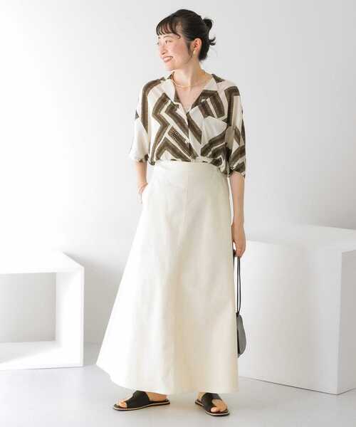 KBF(ケイビーエフ)の「ツイルフレアロングスカート(スカート・レディース・チャコールグレー/ライトカーキ/イエロー系その他・ONE)」の5枚目の写真