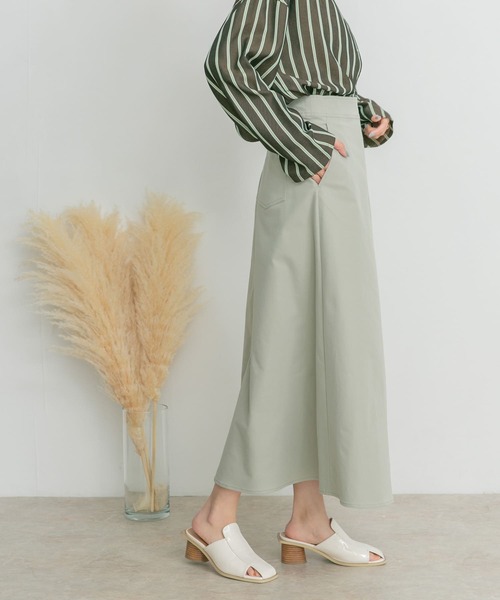 KBF(ケイビーエフ)の「ツイルフレアロングスカート(スカート・レディース・チャコールグレー/ライトカーキ/イエロー系その他・ONE)」の19枚目の写真