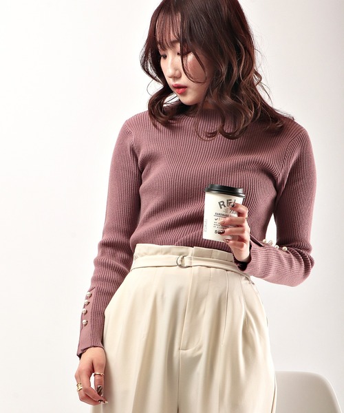 Brownie(ブラウニー)の「Brownie 袖パール リブニットプルオーバー(ニット/セーター・レディース・ブラック/ベージュ/オフホワイト/ピンク/オレンジ・FREE)」の18枚目の写真