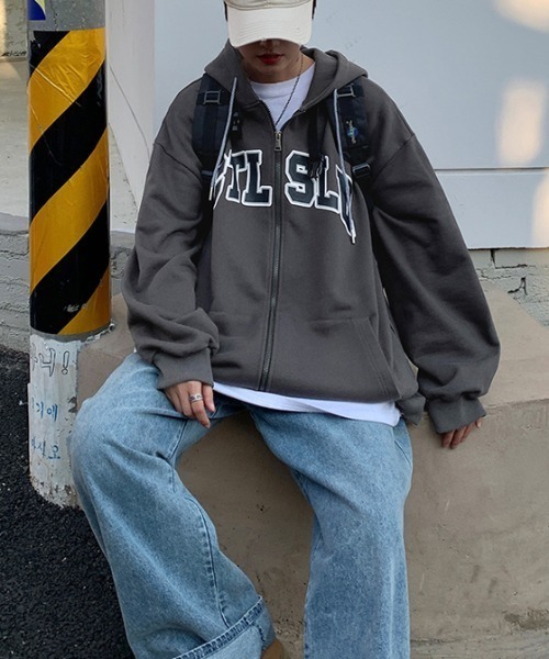 MGV(エムジーヴィー)の「カレッジロゴスジップアップパーカー(パーカー・メンズ・ブラック/グレー/ダークグレー・MEDIUM/LARGE/X-LARGE)」の11枚目の写真