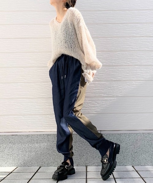 Q(キュー)の「バイカラーデニムジョガーパンツ(デニムパンツ・レディース・ネイビー/カーキ・MEDIUM)」の18枚目の写真