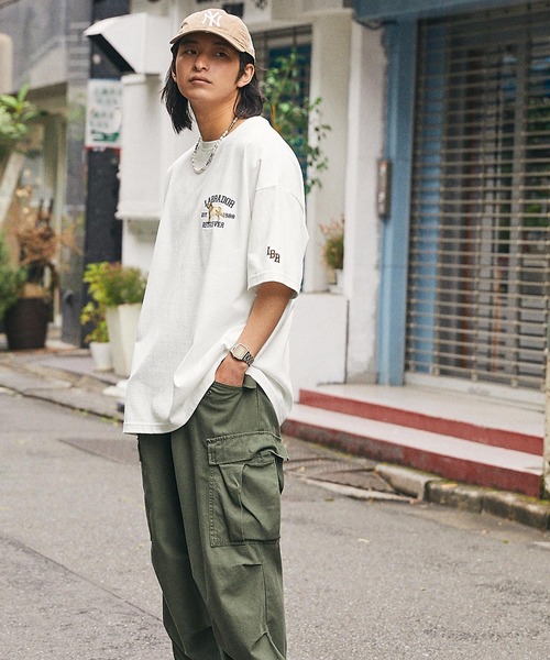 Labrador Retriever（ラブラドールリトリーバー）の「Labrador Retriever/ラブラドールレトリーバー 別注 カレッジロゴ刺繍 ビッグシルエット半袖Tシャツ（Tシャツ/カットソー・メンズ・グリーン/ホワイト/ネイビー/オートミール/スミクロ/ホワイト系/サックスブルー/ブラウン・L/M）」の12枚目の写真