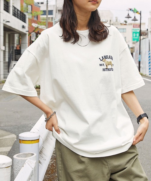 Labrador Retriever（ラブラドールリトリーバー）の「Labrador Retriever/ラブラドールレトリーバー 別注 カレッジロゴ刺繍 ビッグシルエット半袖Tシャツ（Tシャツ/カットソー・メンズ・グリーン/ホワイト/ネイビー/オートミール/スミクロ/ホワイト系/サックスブルー/ブラウン・L/M）」の17枚目の写真