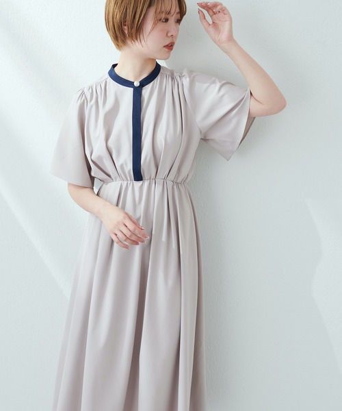 natural couture(ナチュラルクチュール)の「軽やかな春の雰囲気をまとったような1枚 パール釦フレアスリーブシャツワンピース(ワンピース・レディース・オフホワイト/ブルー/ストライプ/グレイッシュベージュ・FREE)」の22枚目の写真