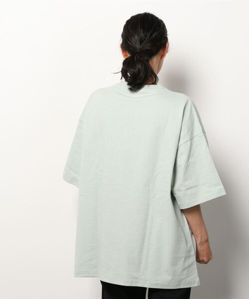 INDIAN(インディアン)の「『INDIAN』サテンロゴ オーバーサイズTシャツ(Tシャツ/カットソー・レディース・ホワイト/ブラック/ミント・MEDIUM/LARGE)」の5枚目の写真
