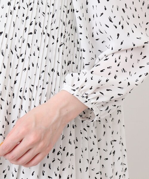 DRESKIP（ドレスキップ）の「◆シフォンプリーツフリル七分袖ブラウス（シャツ/ブラウス・レディース・グリーン系1/ブラック系/ホワイト系3・02/03/04）」の9枚目の写真