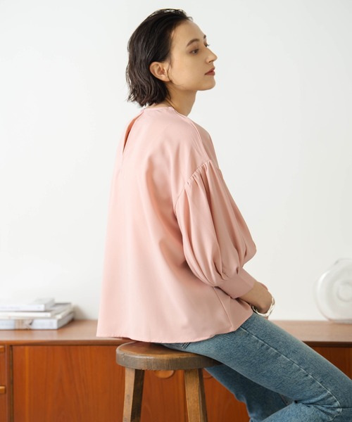HANNE(アン)の「フロントタックギャザースリーブブラウス(シャツ/ブラウス・レディース・ホワイト/ブラック/ピンク・フリー)」の15枚目の写真