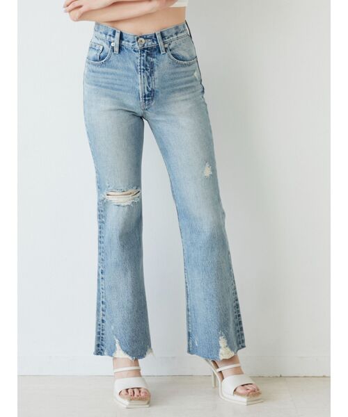 GYDA（ジェイダ）の「ハイウエスト HEMダメージ フレアデニムパンツ（デニムパンツ・レディース・ブルー/ライトブルー・X-SMALL/SMALL/MEDIUM）」の2枚目の写真