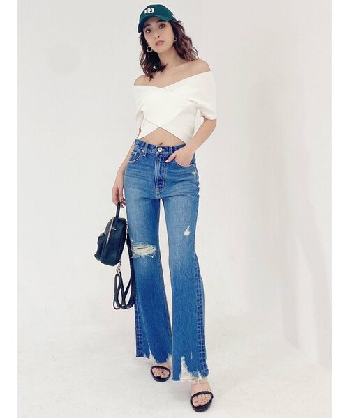 GYDA（ジェイダ）の「ハイウエスト HEMダメージ フレアデニムパンツ（デニムパンツ・レディース・ブルー/ライトブルー・X-SMALL/SMALL/MEDIUM）」の13枚目の写真