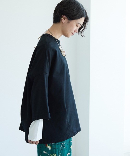 yuni(ユニ )の「ハイトインレー hem tuck oversized プルオーバー(Tシャツ/カットソー・レディース・ブラック/グリーン/ホワイト・FREE)」の10枚目の写真