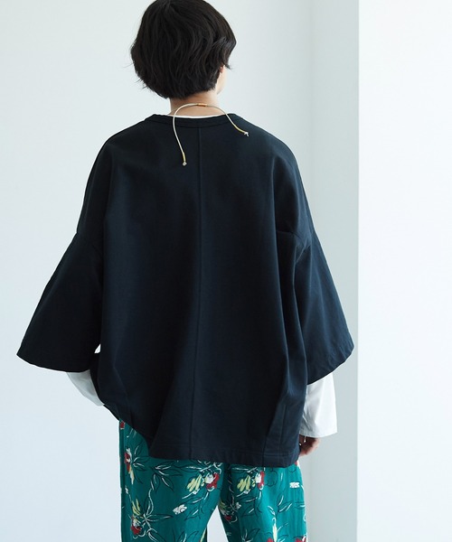 yuni(ユニ )の「ハイトインレー hem tuck oversized プルオーバー(Tシャツ/カットソー・レディース・ブラック/グリーン/ホワイト・FREE)」の11枚目の写真