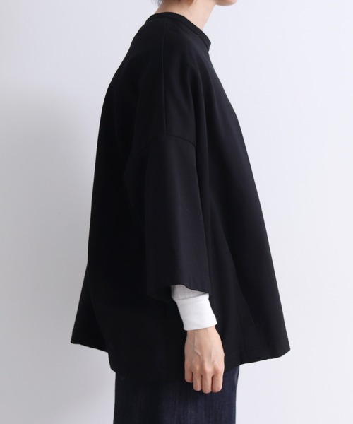 yuni(ユニ )の「ハイトインレー hem tuck oversized プルオーバー(Tシャツ/カットソー・レディース・ブラック/グリーン/ホワイト・FREE)」の13枚目の写真