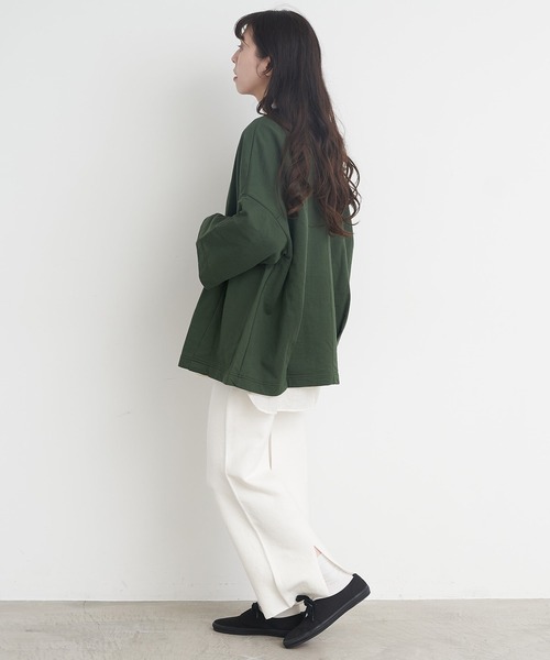 yuni(ユニ )の「ハイトインレー hem tuck oversized プルオーバー(Tシャツ/カットソー・レディース・ブラック/グリーン/ホワイト・FREE)」の22枚目の写真