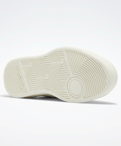 Reebok(リーボック)の「ロイヤルテック T / Royal Techque T /(スニーカー・レディース・オフホワイト・22.5cm/26.0cm/22.0cm/23.5cm/24.5cm/25.5cm/23.0cm/24.0cm/25.0cm)」の4枚目の写真
