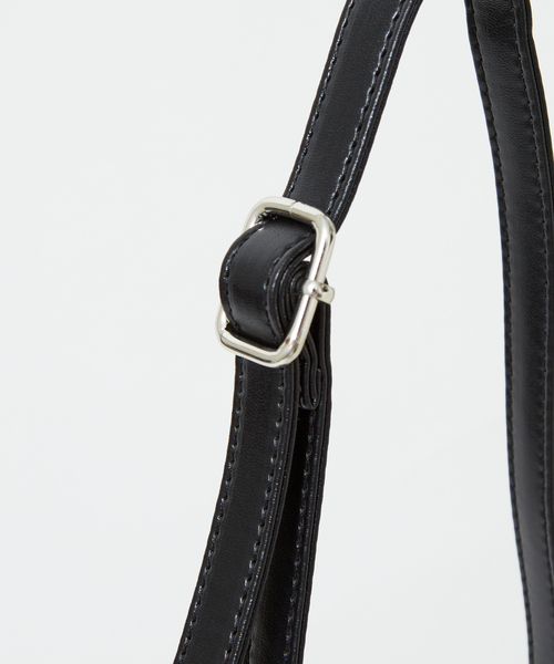 LOWELL things（ロウェル　シングス）の「●ハーフムーン2WAYショルダーミニバッグ/ホーボーバッグ（ショルダーバッグ・レディース・ブラック/ベージュ/グレイッシュブルー・フリー）」の13枚目の写真