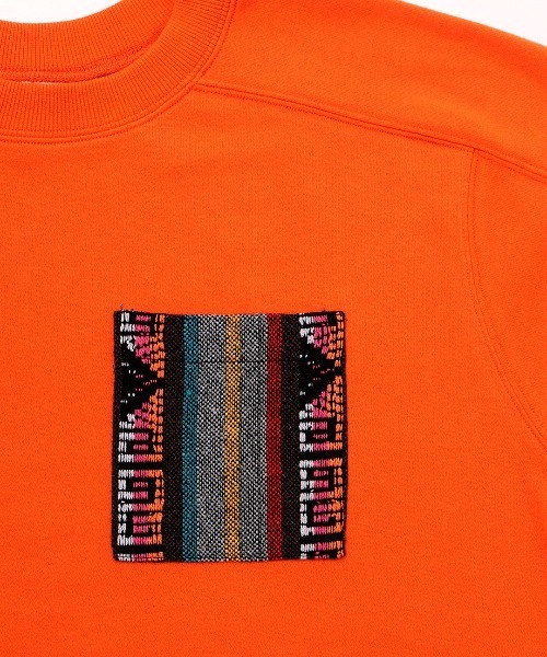 チチカカ（チチカカ）の「パッチポケットスウェットプルオーバー（スウェット・レディース・ブラック/オレンジ/その他1・FREE）」の7枚目の写真