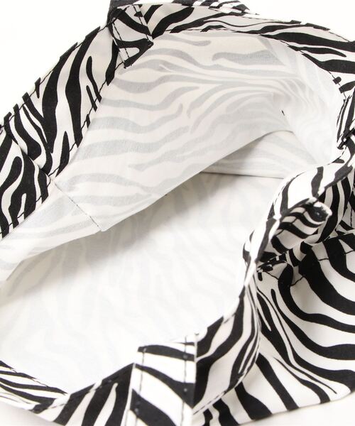 LOWRYS FARM（ローリーズファーム）の「Ａ４ＴＯＴＥＢＡＧ／Ｂ　344668（ショルダーバッグ・レディース・アイボリー/その他1/ブラック/ピンク/その他・FREE）」の10枚目の写真