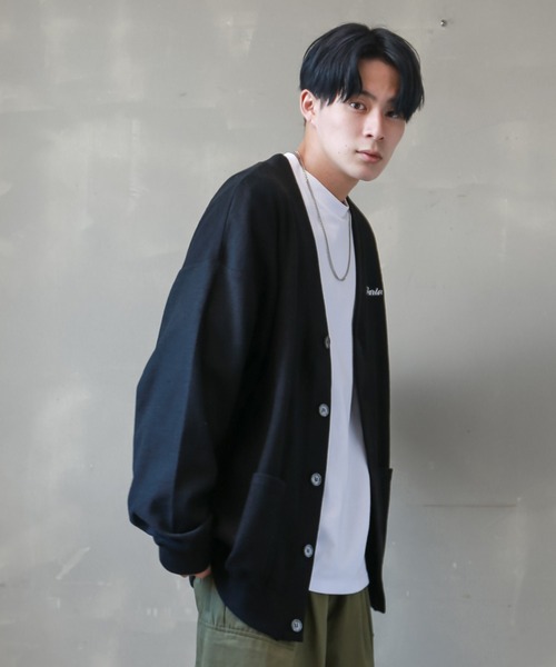 SPINNS（スピンズ）の「【ゆったりシルエット】インサイドアウト カラーカーディガン（カーディガン/ボレロ・メンズ・ブラック/レッド/サックスブルー/イエロー/ロイヤルブルー/スミクロ・ONESIZE）」の2枚目の写真