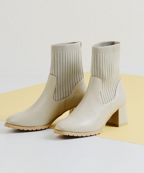 ORiental TRaffic（オリエンタルトラフィック）の「スクエアトゥニットヒールブーツ/21421（ブーツ・レディース・ブラック/ベージュ/レッド・LL/S/M/L/SS/3L）」の2枚目の写真