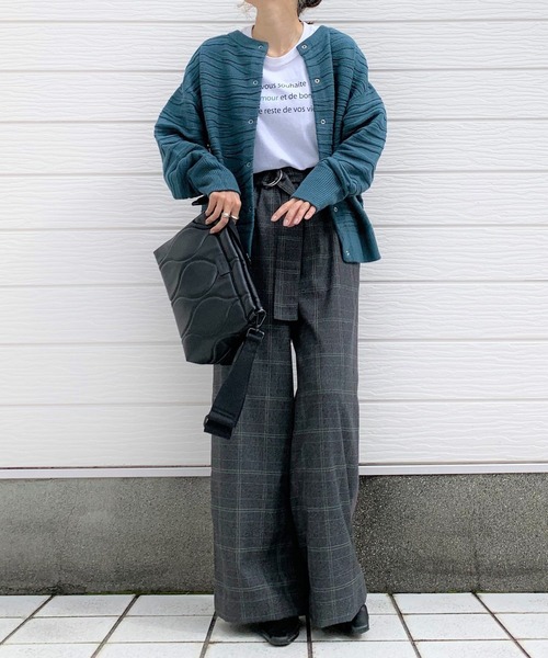 Q（キュー）の「ゼブラ柄2wayニットカーディガン（カーディガン/ボレロ・レディース・グレー/グリーン・MEDIUM）」の4枚目の写真