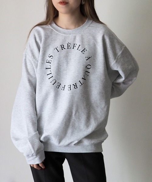 Riberry（リベリー）の「GILDAN サークルロゴ裏起毛スウェット（スウェット・レディース・ホワイト/アッシュグレー/ダークグリーン・LARGE）」の5枚目の写真