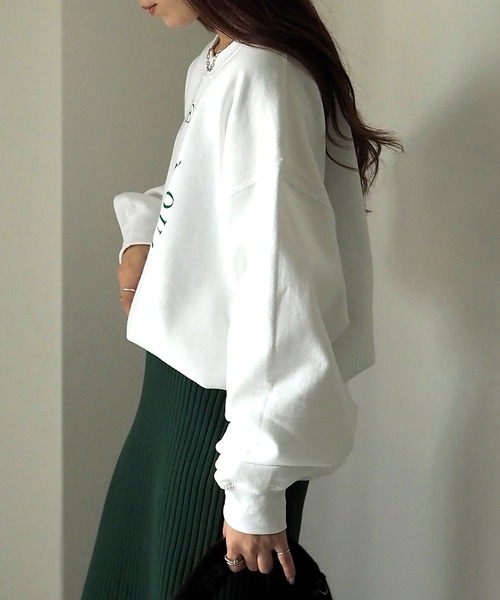 Riberry（リベリー）の「GILDAN サークルロゴ裏起毛スウェット（スウェット・レディース・ホワイト/アッシュグレー/ダークグリーン・LARGE）」の9枚目の写真