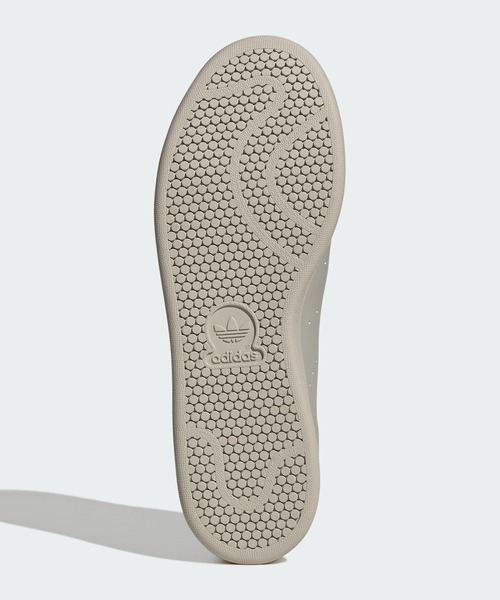 adidas（アディダス）の「スタンスミス / Stan Smith / アディダスオリジナルス（スニーカー・メンズ・ベージュ/グレー・22.5cm/23.0cm/23.5cm/24.0cm/24.5cm/25.0cm/25.5cm/26.0cm/26.5cm/27.0cm/27.5cm/28.0cm/28.5cm/29.0cm/22.0cm）」の5枚目の写真