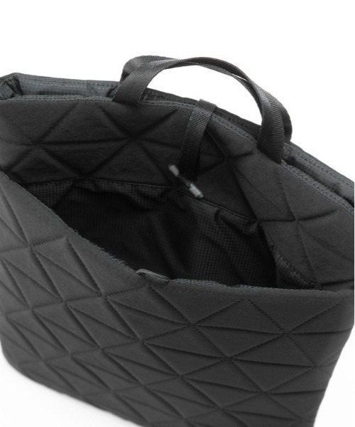 THE NORTH FACE(ザノースフェイス)の「THE NORTH FACE Geoface PC Sleeve 15 ザ ノースフェイス ジオフェイスピーシースリーブ15インチ(ビジネスバッグ・メンズ・ブラック・FREE)」の8枚目の写真