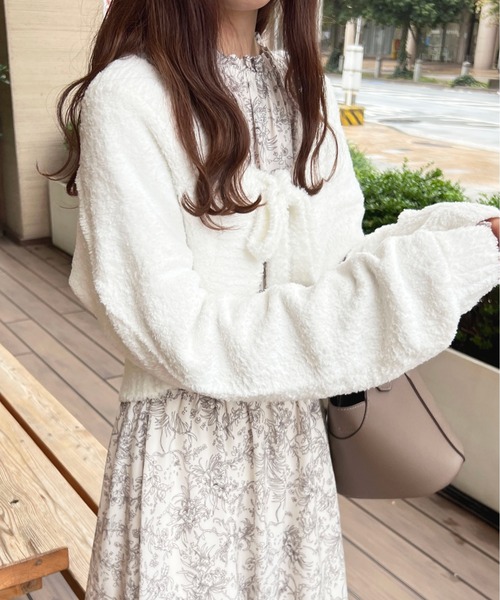 apres jour（アプレジュール）の「もこもこニットボレロ【ZOZOTOWN限定アイテム】（カーディガン/ボレロ・レディース・ラベンダー/オフホワイト/ライトピンク・X-LARGE/フリー）」の7枚目の写真