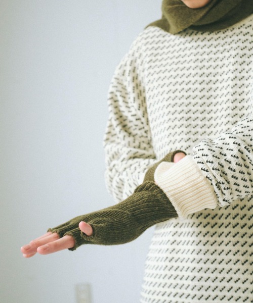 WHIMSIC（ウィムジック）の「【UNISEX】ストリングニットグローブ フィンガーレス（手袋・メンズ・パープル/グレー/チャコールグレー/オリーブ/ベージュ・FREE）」の6枚目の写真