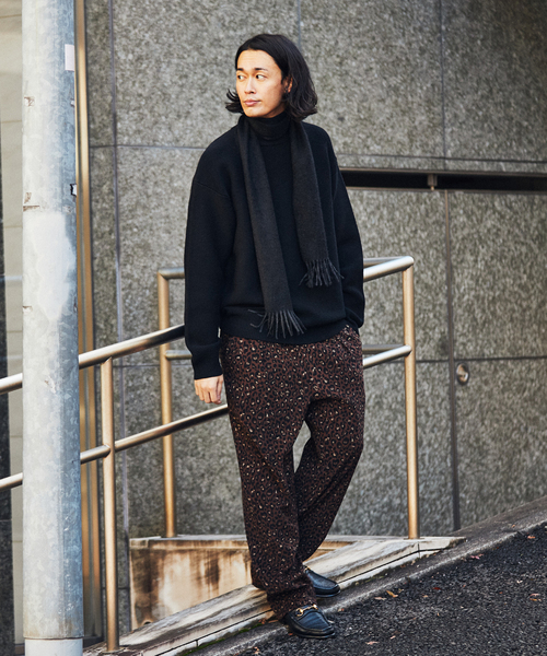 EDIFICE(エディフィス)の「フレンチメリノ T/W ガーター オーバーサイズ クルーネック ニット(ニット/セーター・メンズ・ブラック/チャコールグレー/アイボリー・SMALL/MEDIUM/LARGE)」の18枚目の写真