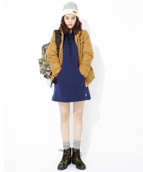 X-girl（エックスガール）の「CABLE KNIT CAP（ニットキャップ/ビーニー・レディース・ブラック/アッシュ/ネイビー・ONE SIZE）」の4枚目の写真