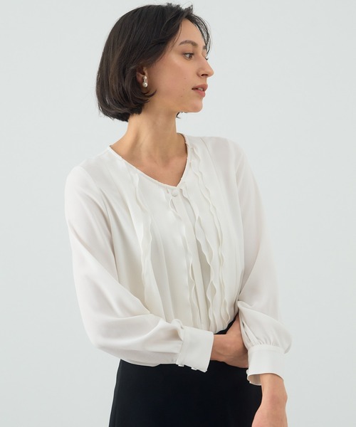 ANAYI（アナイ）の「バックサテンナローラッフル ブラウス（シャツ/ブラウス・レディース・ホワイト/ライトブルー/ライトピンク/ネイビー・38/36）」の2枚目の写真