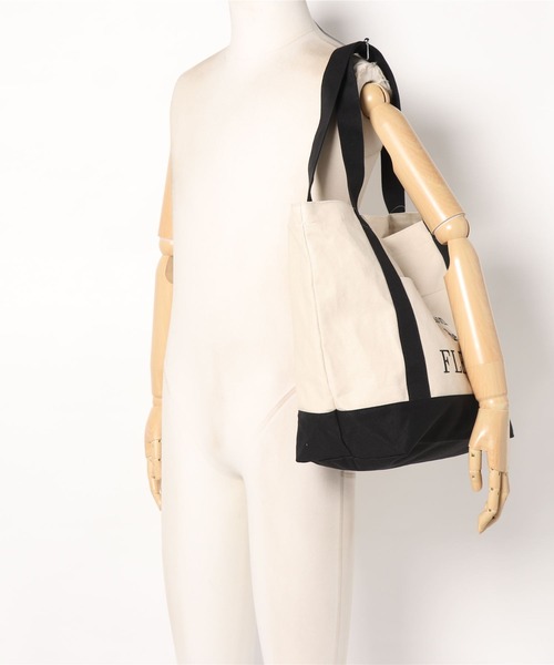 Maison de FLEUR(メゾンドフルール)の「トラベルキャリーオン帆布バッグ(トートバッグ・レディース・ブラック/ブラウン・FREE)」の16枚目の写真