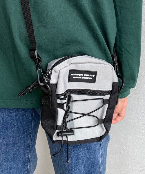 CRB(シーアールビー)の「【撥水加工】メッシュスマホショルダーバッグ(ショルダーバッグ・レディース・ベージュ/ブラック/グレー・F)」の3枚目の写真