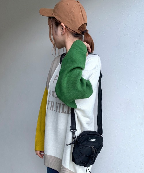 CRB(シーアールビー)の「【撥水加工】メッシュスマホショルダーバッグ(ショルダーバッグ・レディース・ベージュ/ブラック/グレー・F)」の6枚目の写真