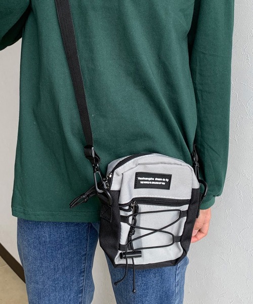 CRB(シーアールビー)の「【撥水加工】メッシュスマホショルダーバッグ(ショルダーバッグ・レディース・ベージュ/ブラック/グレー・F)」の8枚目の写真