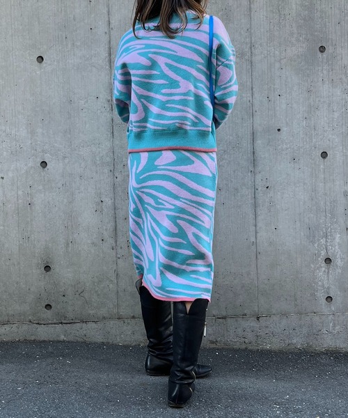 mi via loca（ミヴィアロカ）の「【セットアップ】前後2WAY柄ジャガードカーディガン（カーディガン/ボレロ・レディース・ブルー/キナリ/ベージュ/イエロー・FREE）」の20枚目の写真