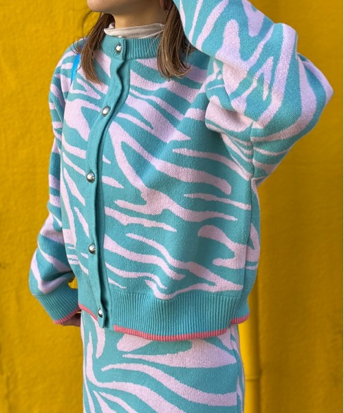 mi via loca（ミヴィアロカ）の「【セットアップ】前後2WAY柄ジャガードカーディガン（カーディガン/ボレロ・レディース・ブルー/キナリ/ベージュ/イエロー・FREE）」の21枚目の写真