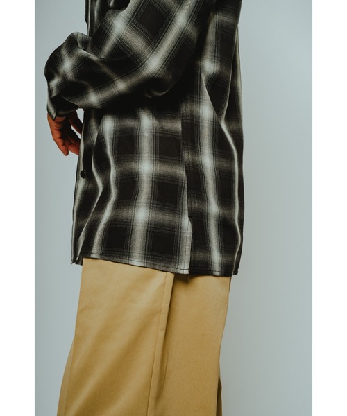 BIG MIKE(ビッグマイク)の「BIG MIKE ビックマイク / 26春夏新作 セットアップ対応 長袖 レーヨンミックス オンブレチェックシャツ 脇スリットタイプ //// 102615200 102615201 102615202 102615204(シャツ/ブラウス・メンズ・ホワイト×ネイビー/ブラック×ホワイト/グレー×ピンク/ホワイト×グリーン・MEDIUM/LARGE/X-LARGE/XX-LARGE)」の20枚目の写真