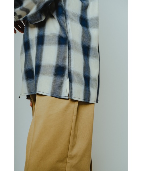 BIG MIKE(ビッグマイク)の「BIG MIKE ビックマイク / 26春夏新作 セットアップ対応 長袖 レーヨンミックス オンブレチェックシャツ 脇スリットタイプ //// 102615200 102615201 102615202 102615204(シャツ/ブラウス・メンズ・ホワイト×ネイビー/ブラック×ホワイト/グレー×ピンク/ホワイト×グリーン・MEDIUM/LARGE/X-LARGE/XX-LARGE)」の15枚目の写真