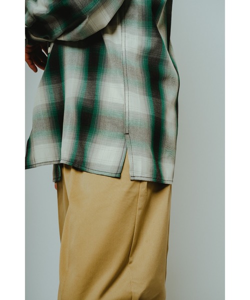 BIG MIKE(ビッグマイク)の「BIG MIKE ビックマイク / 26春夏新作 セットアップ対応 長袖 レーヨンミックス オンブレチェックシャツ 脇スリットタイプ //// 102615200 102615201 102615202 102615204(シャツ/ブラウス・メンズ・ホワイト×ネイビー/ブラック×ホワイト/グレー×ピンク/ホワイト×グリーン・MEDIUM/LARGE/X-LARGE/XX-LARGE)」の9枚目の写真