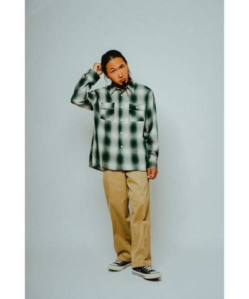 BIG MIKE(ビッグマイク)の「BIG MIKE ビックマイク / 26春夏新作 セットアップ対応 長袖 レーヨンミックス オンブレチェックシャツ 脇スリットタイプ //// 102615200 102615201 102615202 102615204(シャツ/ブラウス・メンズ・ホワイト×ネイビー/ブラック×ホワイト/グレー×ピンク/ホワイト×グリーン・MEDIUM/LARGE/X-LARGE/XX-LARGE)」の11枚目の写真