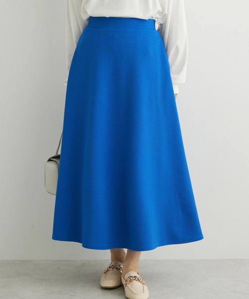 Green　Parks（グリーンパークス）の「表面感カットフレアスカート（スカート・レディース・ブラック/ブルー/アイボリー・FREE）」の3枚目の写真