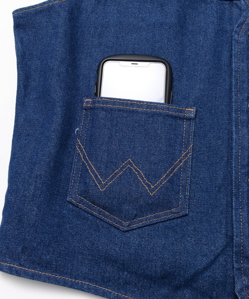 Wrangler（ラングラー）の「［Wrangler ラングラー］UNLINED DENIM VEST IN PREWASHED デニムジレベスト（ベスト・メンズ・インディゴブルー・S/M/L/XL）」の8枚目の写真