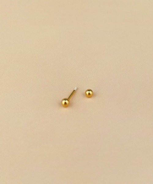 CEMONEMO(セモネモ)の「【金属アレルギー対応】 デイリー メタルボール ポイント ピアス / silver925(ピアス(両耳用)・レディース・ゴールド/シルバー・FREE)」の9枚目の写真