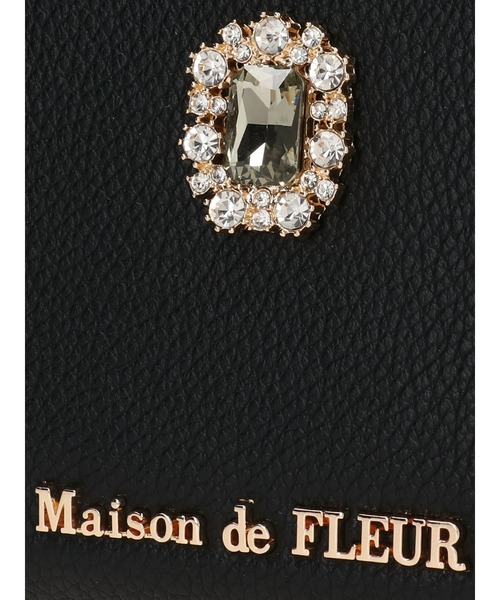 Maison de FLEUR（メゾンドフルール）の「ビジューロゴミニウォレット